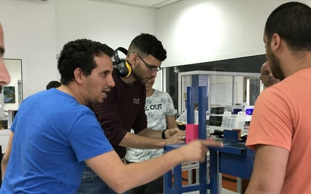 Moona students working on a project (Shoshanna Solomon/Times of Israel)