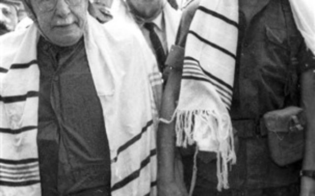President Zalman Shazar attends a Torah reading at the Western Wall, June 11, 1967. A mother and her girls prayer at the Western Wall while the youngest daughter yawns, June 17, 1967. (From the collection of Dan Hadani, National Library of Israel). President Zalman Shazar attends a Torah reading at the Western Wall, June 11, 1967. A mother and her girls prayer at the Western Wall while the youngest daughter yawns, June 17, 1967. (From the collection of Dan Hadani, National Library of Israel).