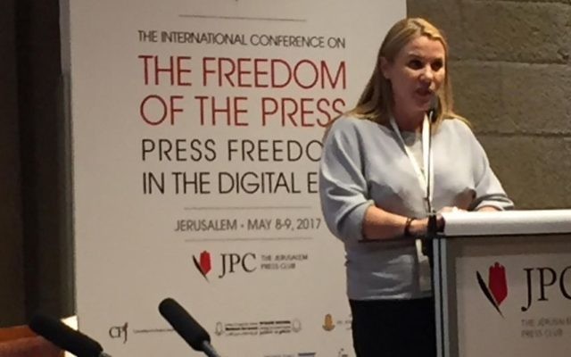 Ksenia Svetlova speaks at a Jerusalem conference on the Freedom of the Press, May 8, 2017 (Times of Israel staff)