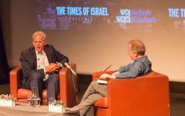 Michael Oren speaks with David Horovitz at a Times of Israel event in Jerusalem, May 28, 2017. (Luke Tress/Times of Israel)