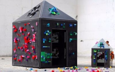 A reverse Lego system created by Ronen Bavli of Studio Magenta for the sixth Jerusalem Design Week. (Courtesy Lee Zakai)