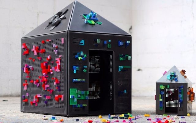 A reverse Lego system created by Ronen Bavli of Studio Magenta for the sixth Jerusalem Design Week. (Courtesy Lee Zakai) A reverse Lego system created by Ronen Bavli of Studio Magenta for the sixth Jerusalem Design Week. (Courtesy Lee Zakai)