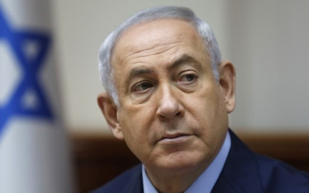 Prime Minister Benjamin Netanyahu attends a weekly cabinet meeting in Jerusalem on June 25, 2017. (AFP Photo/Pool/Ronen Zvulun)
