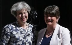 Britain's Prime Minister Theresa May (L) poses for a picture with Democratic Unionist Party (DUP) leader Arlene Foster at 10 Downing Street in London on June 26, 2017. (AFP Photo/Daniel Leal-Olivas)