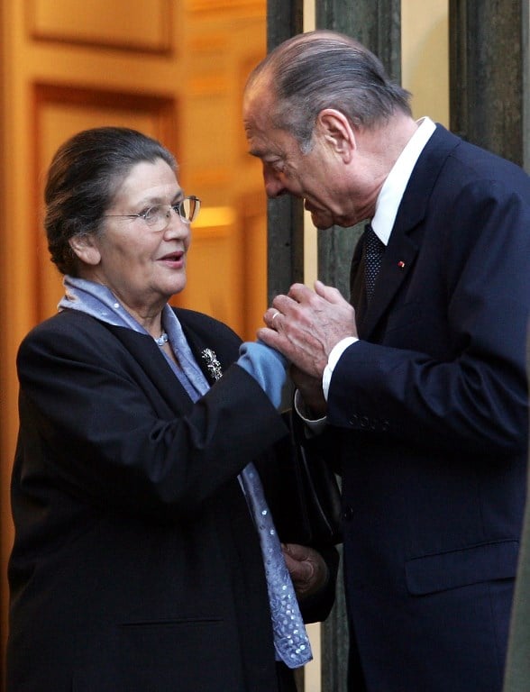 This file photo taken on January 3, 2005 shows French president Jacques Chirac (R) saluting then member of the Constitutional Council Simone Veil at the Elysee Palace in Paris. (Patrick Kovarik/AFP) This file photo taken on January 3, 2005 shows French president Jacques Chirac (R) saluting then member of the Constitutional Council Simone Veil at the Elysee Palace in Paris. (Patrick Kovarik/AFP)