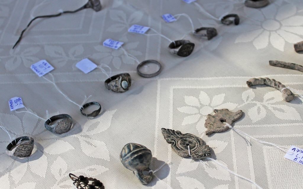 Women’s jewelry found in the kitchen in the Crusader tower. (Vered Bosidan, Israel Antiquities Authority)