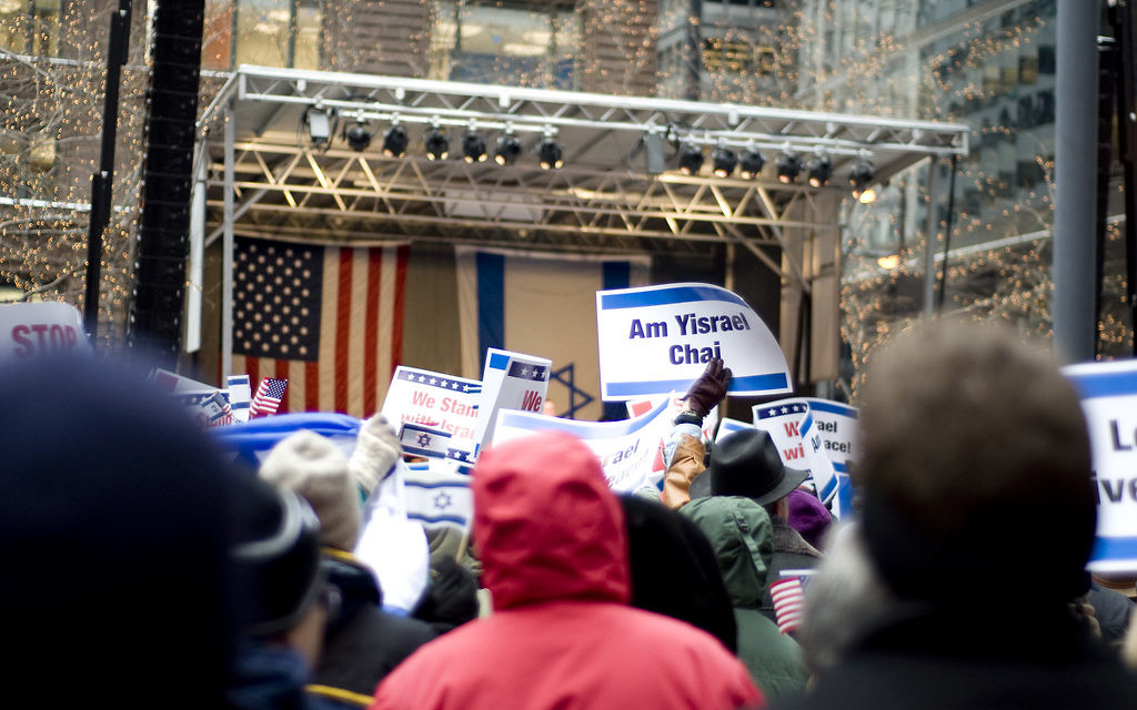 A pro-Israel rally in downtown Chicago, on January 9, 2009. ( CC BY-SA, Josh Evnin, Flickr) A pro-Israel rally in downtown Chicago, on January 9, 2009. ( CC BY-SA, Josh Evnin, Flickr)