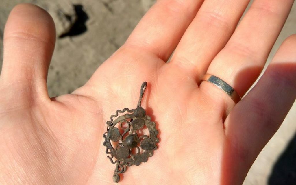 Women’s jewelry found in the kitchen in the Crusader tower. (Vered Bosidan, Israel Antiquities Authority)