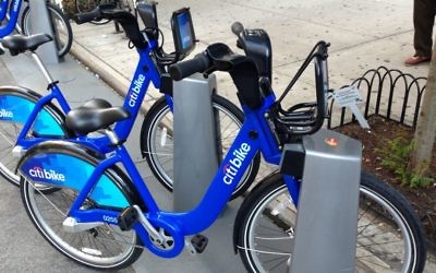 Illustrative image of a bicycle from New York's Citi Bike bike sharing program June 2013. (CC BY-SA mikepanhu, Wikimedia commons)