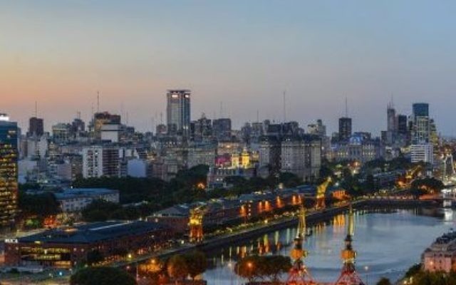 The Buenos Aires skyline. (CC-BY-SA Patricio Dünkler/Wikipedia)