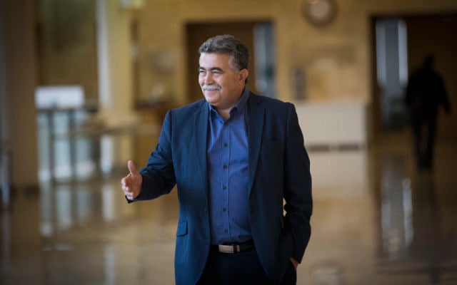 Labor MK Amir Peretz arrives at a Foreign Affairs and Defense Committee meeting at the Knesset, on March 20, 2017. (Yonatan Sindel/Flash90) Labor MK Amir Peretz arrives at a Foreign Affairs and Defense Committee meeting at the Knesset, on March 20, 2017. (Yonatan Sindel/Flash90)