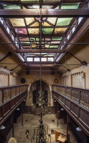Inside the Museum of Immigration and Diversity in London. (Morley von Sternberg/19 Princelet Street)