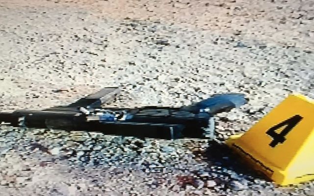A gun used in a June 16 Palestinian terror attack near Damascus Gate in Jerusalem (Channel 2 screenshot)