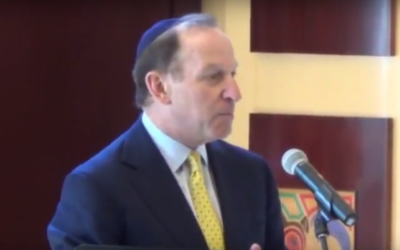 US defense attorney Abbe Lowell seen at an event at Congregation B'nai Tzedek in Potomac, Maryland, in April 2015. (Screen capture: YouTube)