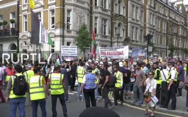 Hundreds of demonstrators march in support of Palestinians and Hezbollah in al-Quds Day March in London on June 28, 2017. (Screen capture: YouTube) Hundreds of demonstrators march in support of Palestinians and Hezbollah in al-Quds Day March in London on June 28, 2017. (Screen capture: YouTube)