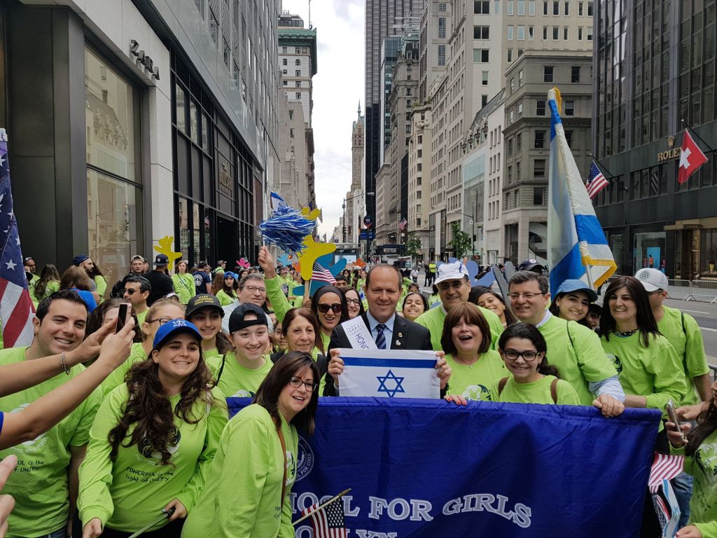 Jerusalem Mayor Nir Barkat takes part in the 'Celebrate Israel' parade in New York on June 4, 2017. (Jerusalem council spokesperson) Jerusalem Mayor Nir Barkat takes part in the 'Celebrate Israel' parade in New York on June 4, 2017. (Jerusalem council spokesperson)