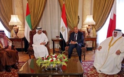 Saudi Foreign Minister Adel al-Jubeir (L), UAE Minister of Foreign Affairs and International Cooperation Abdullah bin Zayed Al-Nahyan (C-L), Egyptian Foreign Minister Sameh Shoukry (C-R), and Bahraini Foreign Minister Khalid bin Ahmed al-Khalifa (R) meet in the Egyptian capital Cairo on July 5, 2017, to discuss the Gulf diplomatic crisis with Qatar. (AFP PHOTO / POOL / Khaled ELFIQI)