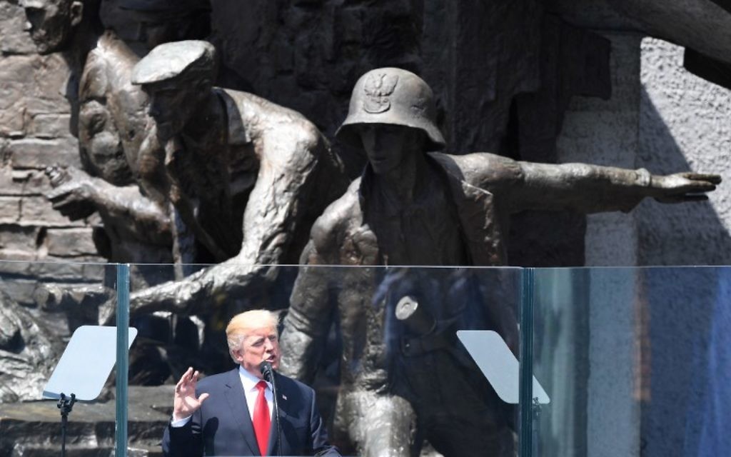 US President Donald Trump gives a speech in front of the Warsaw Uprising Monument in Warsaw, Poland, July 6, 2017. (AFP/JANEK SKARZYNSKI)