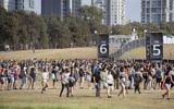 Fans wait to attend an outdoor concert by Radiohead in Tel Aviv on July 19, 2017, one of the delights of summertime (AFP PHOTO / JACK GUEZ)