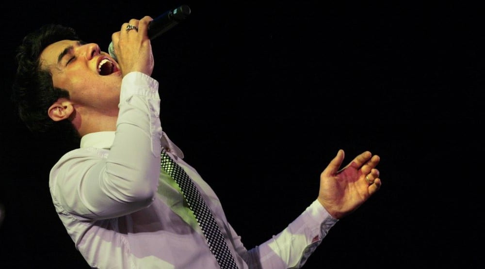 Israeli pop singer Harel Skaat performs during a concert celebrating Jerusalem Day in Saker Park in Jerusalem, May 15, 2007. (Michal Fattal/Flash90) 