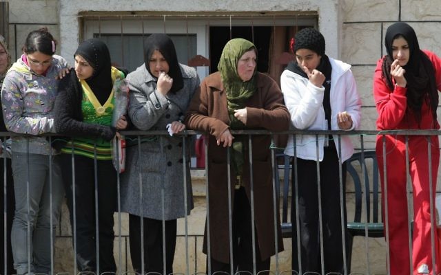 File: Arab Israeli women stand on a porch in the northern town of Umm Al-Fahm. ( Kobi Gideon/Flash90)