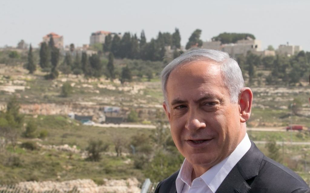 Prime Minister Benjamin Netanyahu on a visit to IDF headquarters in the West Bank, March 10, 2015. (Ohad Zwigenberg/POOL) Prime Minister Benjamin Netanyahu on a visit to IDF headquarters in the West Bank, March 10, 2015. (Ohad Zwigenberg/POOL)