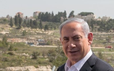 Prime Minister Benjamin Netanyahu on a visit to IDF headquarters in the West Bank, March 10, 2015. (Ohad Zwigenberg/POOL)
