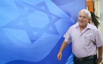Welfare and Social Services Minister Haim Katz arrives for the weekly cabinet meeting at the Prime Minister's Office in Jerusalem,  June 25, 2017. (Marc Israel Sellem/POOL)