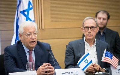 File: US Ambassador to Israel David Friedman (left) and MK Nachman Shai at a meeting of the caucus for US-Israel relations at the Knesset, July 25, 2017. (Yonatan Sindel/Flash90)