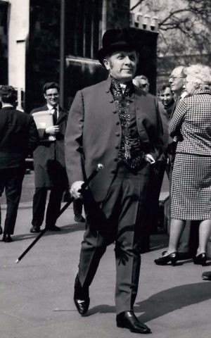 Labour MP Leo Abse's flamboyant attire for Britain's Budget Day, 1965. (Keystone Pictures USA / Alamy Stock Photo)