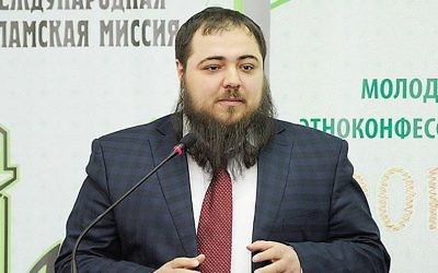 Mosei Yunayev speaking at the International Islamic Mission Forum in Makhachkala, Russia, March 22, 2017. (Courtesy of the International Islamic Mission)