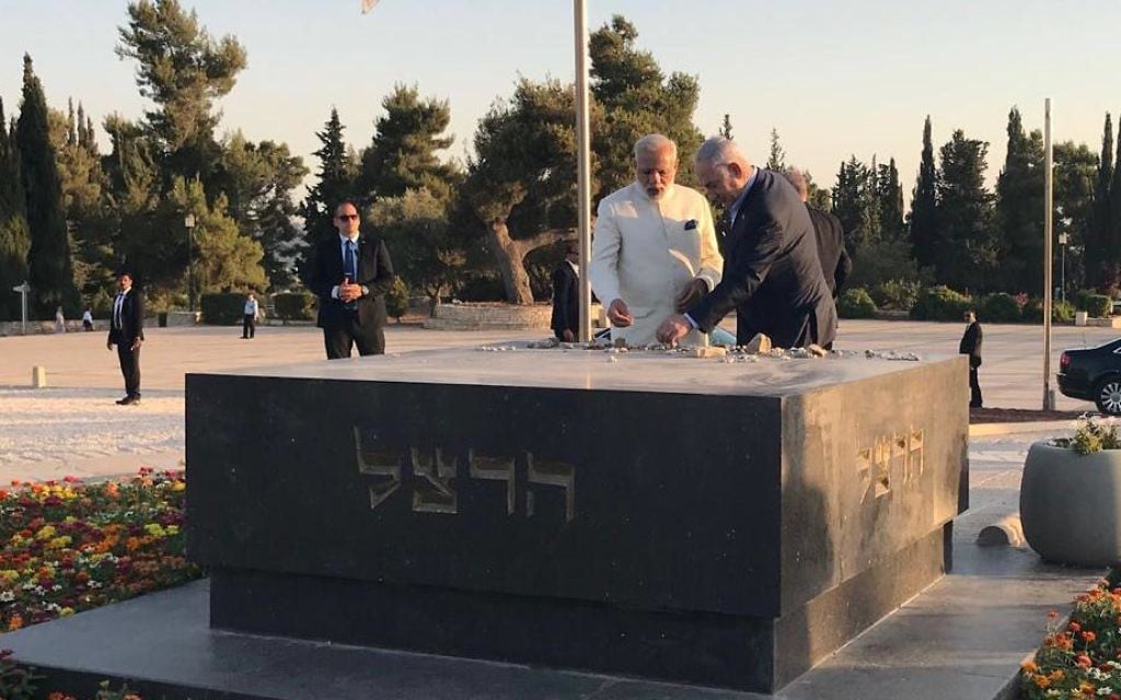Indian Prime Minister Narendra Modi and his Israeli counterpart Benjamin Netanyahu at Theodor Herzl's tomb in Jerusalem, July 4, 2017. (Courtesy PMO)