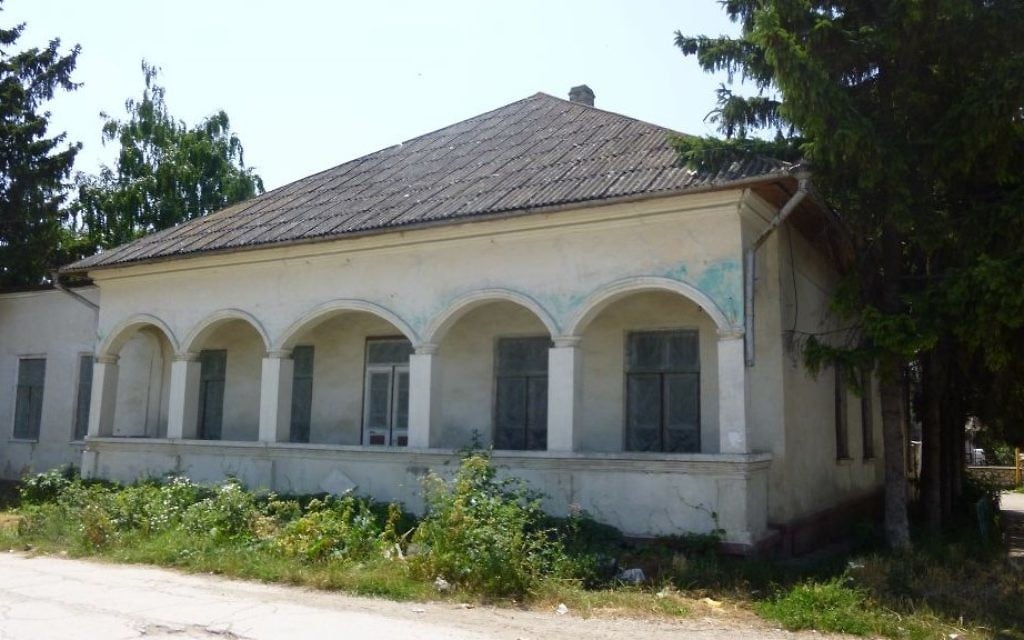 Illustrative: The synagogue in Edinets, Moldova where 90 Jews were murdered during the Holocaust, now up for sale on Holocaust Street. (Julie Masis/Times of Israel) Illustrative: The synagogue in Edinets, Moldova where 90 Jews were murdered during the Holocaust, now up for sale on Holocaust Street. (Julie Masis/Times of Israel)