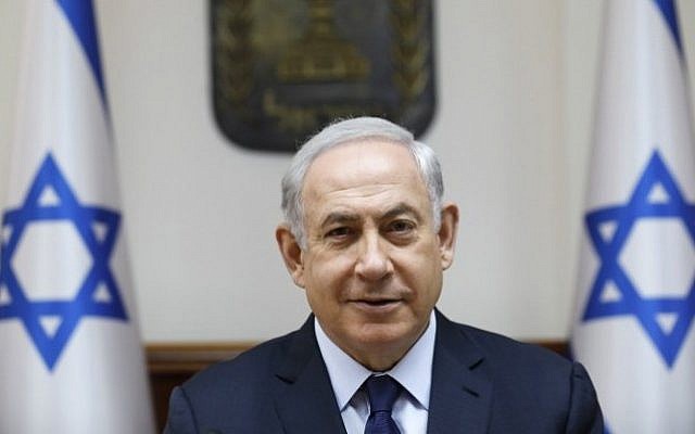 Prime Minister Benjamin Netanyahu attends the weekly cabinet meeting at his office in Jerusalem on July 30, 2017. (AFP / AMIR COHEN)