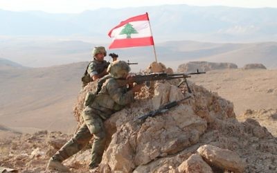 Soldiers holding a position in a mountainous area near the eastern town of Ras Baalbek during an operation against jihadist fighters, on August 17, 2017, in a photograph taken during a tour guided by the Lebanese army. (AFP PHOTO / STRINGER) Soldiers holding a position in a mountainous area near the eastern town of Ras Baalbek during an operation against jihadist fighters, on August 17, 2017, in a photograph taken during a tour guided by the Lebanese army. (AFP PHOTO / STRINGER)