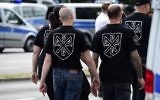 Extreme right-wings demonstrators gather prior to a neo-Nazi rally on the occasion of the 30th anniversary of the death of Hitler's deputy Rudolf Hess in Berlin Spandau on August 19, 2017. AFP/Tobias SCHWARZ)