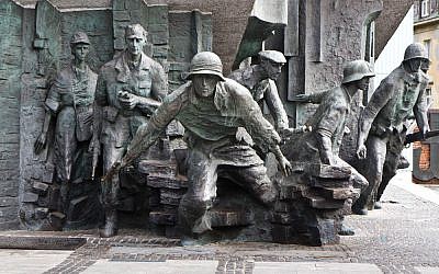Monument to the Warsaw Uprising (CC BY David Kindler, Flickr)