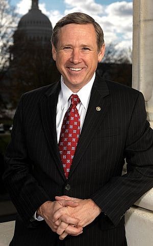 721px-Senator_Mark_Kirk_official_portrait