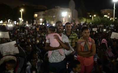 African migrants take part in a protest in Tel Aviv on June 10, 2017. (Tomer Neuberg/Flash90)