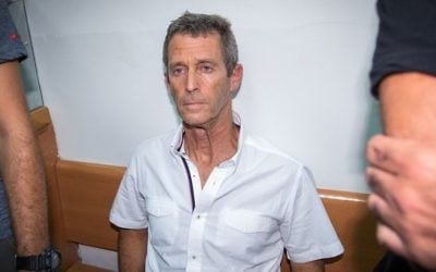Israeli tycoon Beny Steinmetz seen at the Rishon Lezion Magistrate's Court, August 14, 2017. (Flash90)