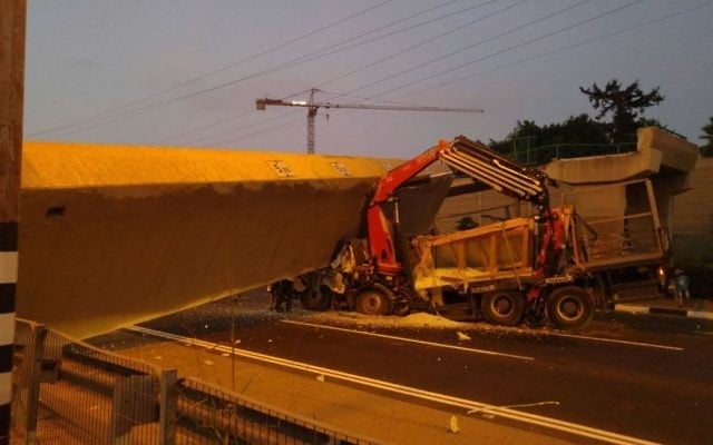 The collapsed bridge on Highway 4, near Bnei Brak, August 14, 2017. (United Hatzalah) The collapsed bridge on Highway 4, near Bnei Brak, August 14, 2017. (United Hatzalah)
