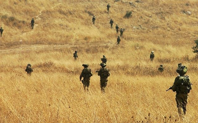 Illustrative photo of IDF soldiers on the Golan Heights, Northern Israel, July 4 2007. (IDF Spokesperson/Flash90)