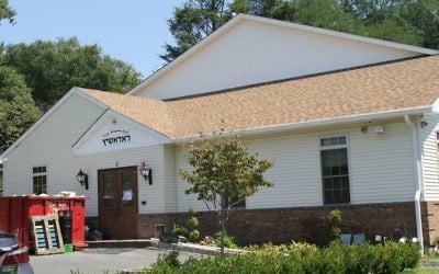 A synagogue in Airmont, NY, a town that has seen its haredi population boom in recent months as families seek larger houses at a more affordable price. (Ben Sales/JTA)