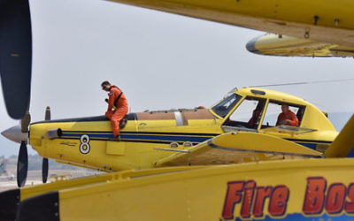 An Israeli firefighting plane in Macedonia (Israel Police)