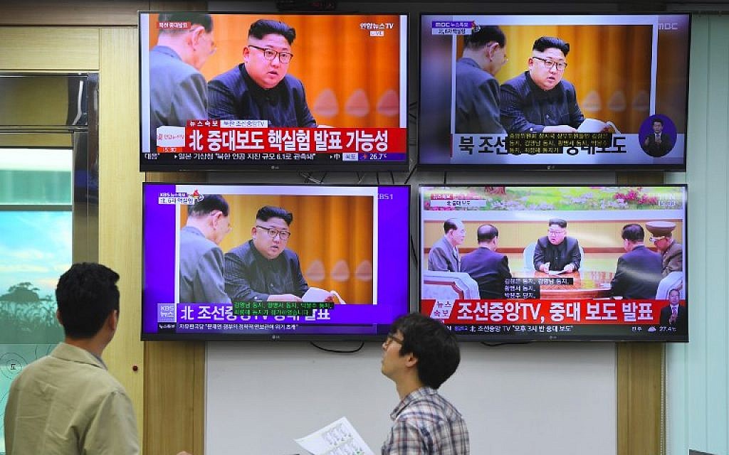 South Korean officials watch news broadcasts showing North Korea's leader Kim Jong-Un, at the Korea Meteorological Administration in Seoul on September 3, 2017. (AFP Photo/Jung Yeon-Je) South Korean officials watch news broadcasts showing North Korea's leader Kim Jong-Un, at the Korea Meteorological Administration in Seoul on September 3, 2017. (AFP Photo/Jung Yeon-Je)