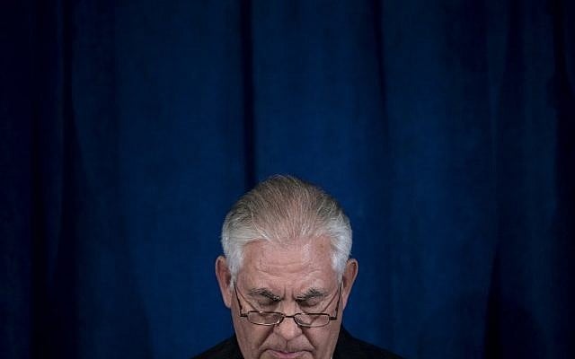 US Secretary of State Rex Tillerson pauses while speaking to the press at the Hilton Midtown about an earlier P5+1 meeting on the Iran Nuclear deal at the United Nations headquarters during the 72nd United Nations General Assembly on September 20, 2017 in New York City. (AFP PHOTO / Brendan Smialowski) US Secretary of State Rex Tillerson pauses while speaking to the press at the Hilton Midtown about an earlier P5+1 meeting on the Iran Nuclear deal at the United Nations headquarters during the 72nd United Nations General Assembly on September 20, 2017 in New York City. (AFP PHOTO / Brendan Smialowski)