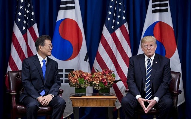 South Korea's President Moon Jae-in and US President Donald Trump wait for a meeting at the Palace Hotel during the 72nd United Nations General Assembly on September 21, 2017 in New York City. (AFP PHOTO / Brendan Smialowski) South Korea's President Moon Jae-in and US President Donald Trump wait for a meeting at the Palace Hotel during the 72nd United Nations General Assembly on September 21, 2017 in New York City. (AFP PHOTO / Brendan Smialowski)