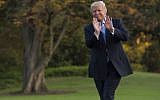 US President Donald Trump walks from Marine One after arriving on the South Lawn of the White House in Washington, DC, September 27, 2017, after traveling to Indiana to unveil his tax reform plan. (AFP/SAUL LOEB)