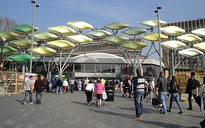Stratford Centre in London in 2012. (CC BY-SA Simon Haytack, Flickr)