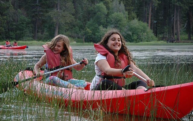 Campers kayaking at Camp Gilboa near Los Angeles. (Courtesy of Camp Gilboa) Campers kayaking at Camp Gilboa near Los Angeles. (Courtesy of Camp Gilboa)